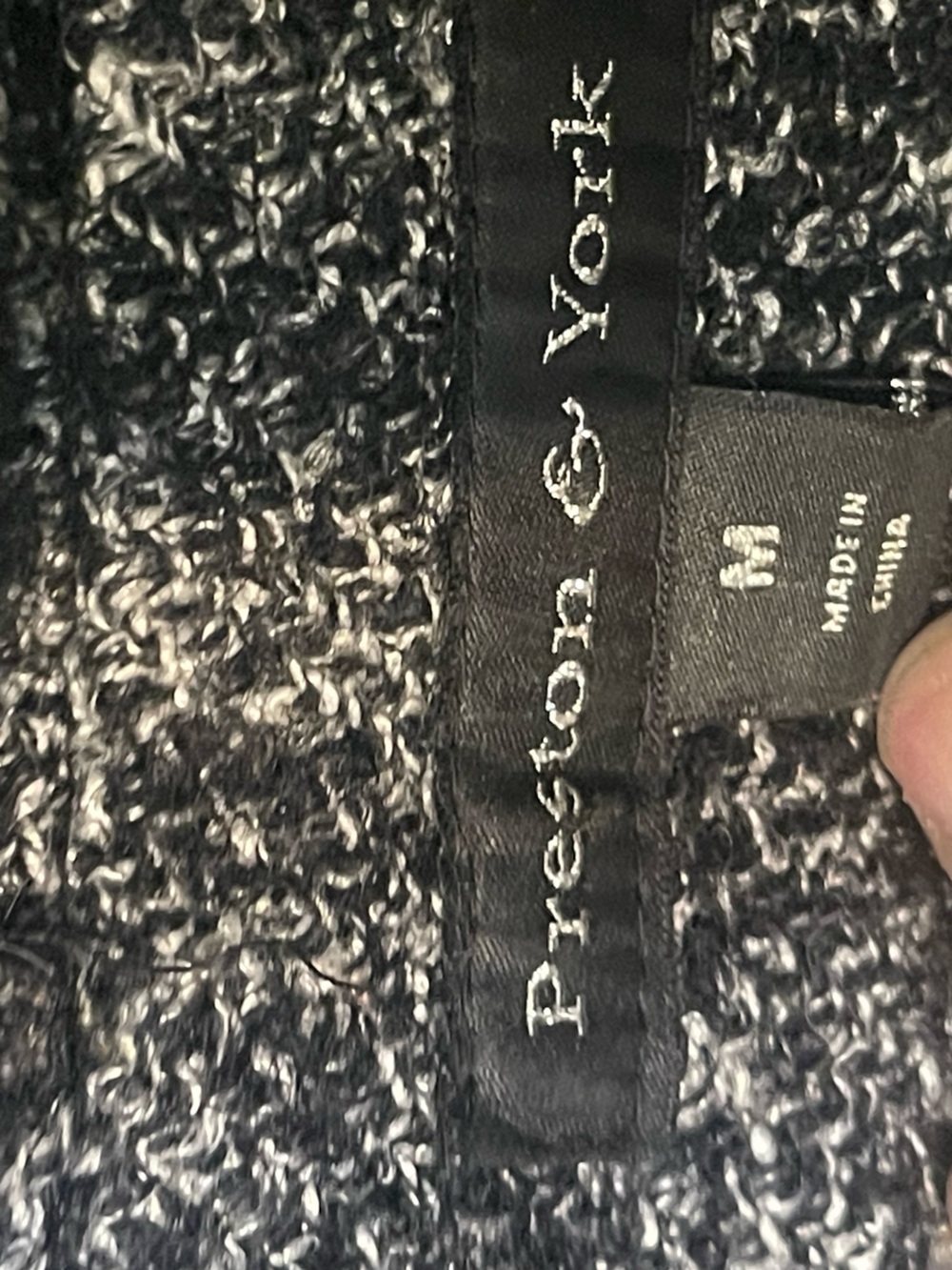 Preston & York wool blend overcoat. Size medium GUC Vintage - Picture 9 of 9
